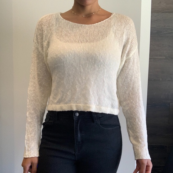 Women's White Knit Long Sleeve Crop Top